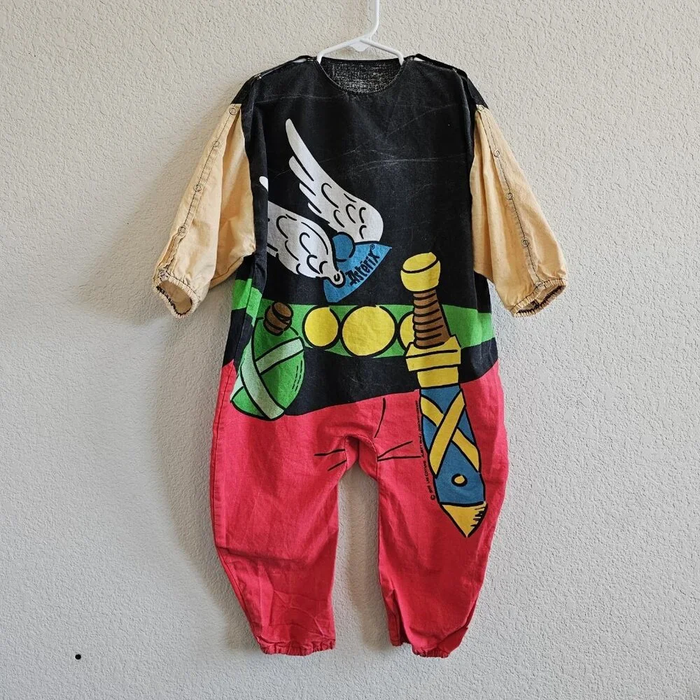 Vintage Asterix 1989 Les Editions Albert Rene Cartoon Graphic Print Costume 5T